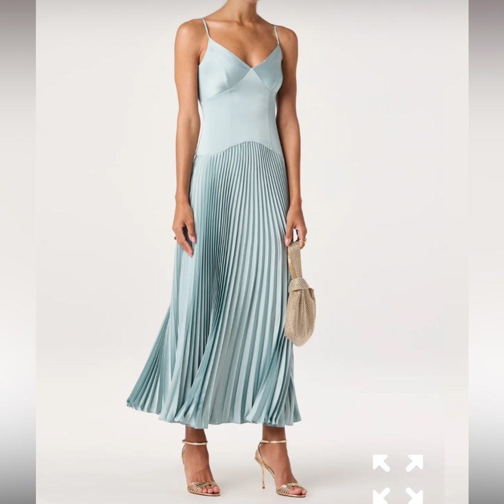 ASTR Pleated Midi Skirt in Light Aqua